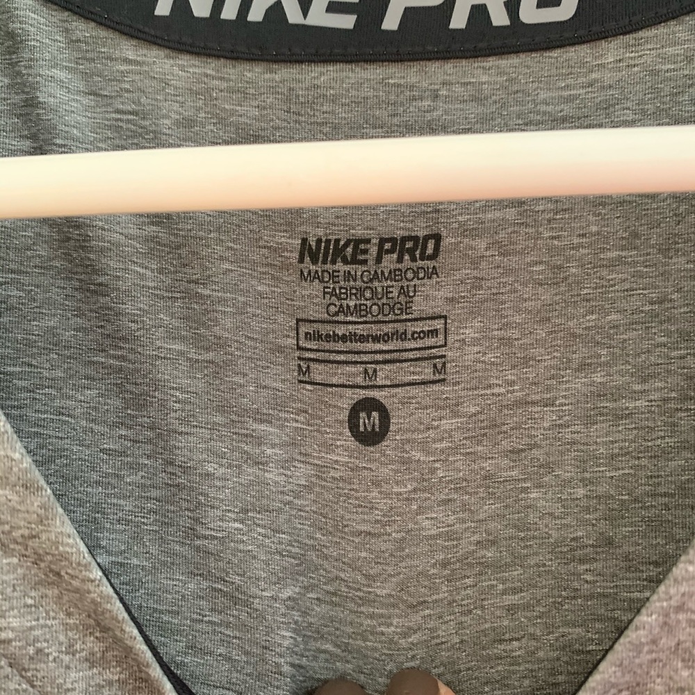 Nike pro‼️ - Picture 2 of 3